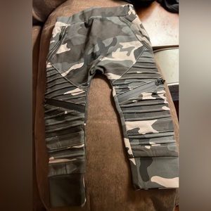 Posh Kiddo joggers and top 1t NWOT